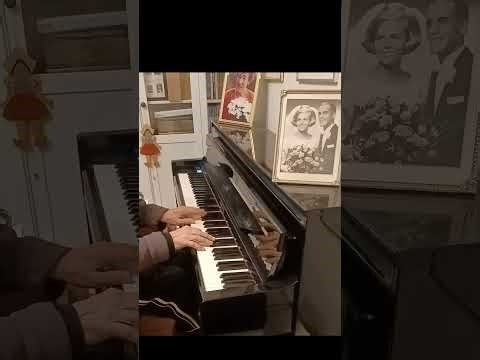 "MUSIC! MUSIC! MUSIC!" PART SEVEN Variations (including Chimes, Credo) Håkan Edlund, piano
