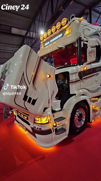Custom Semi-Truck Showcased at Exhibition