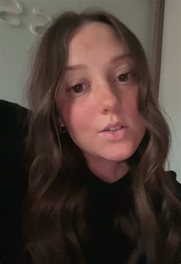 ulyssa.elle (@ulyssa.elle)’s videos with REVOLVING DOOR - tate mcrae