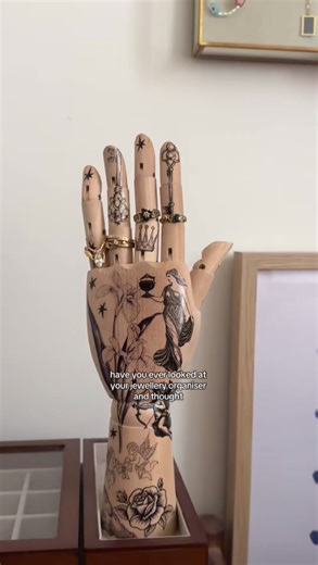 Organize your jewelry with this easy and creative DIY