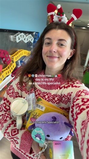 I worked an easy 6-hour shift on Christmas and honestly had so much fun! #childlifespecialist #healthcareworker #pediatrics #christmas #dayinmylife