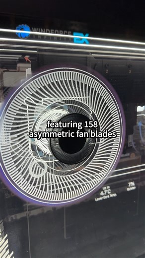 ❄️WINDFORCE Infinity EX 쿨링 시스템!❄️💨 💠 158개의 비대칭 블레이드 팬 💠 베이퍼 챔버 내부 블라스팅 270W까지의 발열도 가볍게 식혀주는 극강의 쿨링 파워! #COMPUTEX2025 현장에서 직접 확인하셨나요? #AORUS #어로스 #기가바이트 #GIGABYTE #WINDFORCE #COMPUTEX2025 #컴퓨텍스2025 #GIGABYTECOMPUTEX2025 #LeadingEdge | AORUS