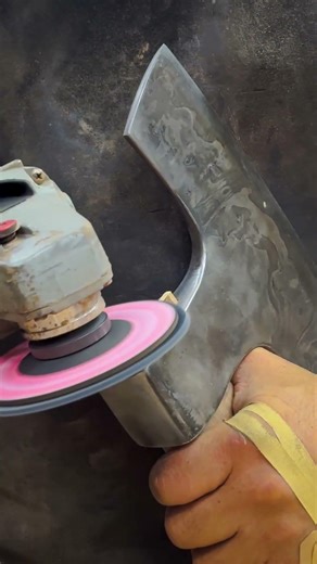 Polished Damascus Axe: Crafting an Exquisite Blade