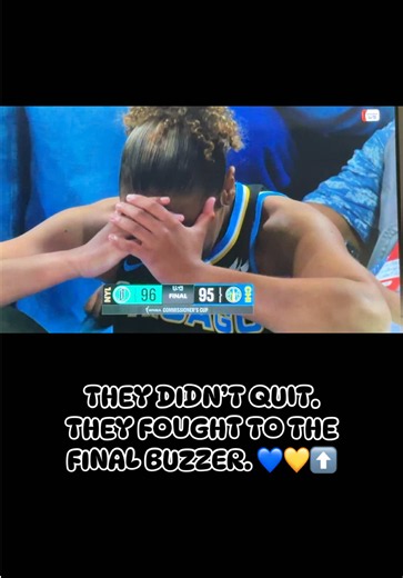 The Chicago Sky fought their hearts out against the New York Liberty and never backed down. Sydney Taylor battled until the very last second, and DiJonai Carrington sprinting to her side was the definition of sisterhood. This team has heart… and we WILL rise again. 💙💛⬆️ #ChicagoSky #SkyTown #SydneyTaylor #DiJonaiCarrington #WNBA