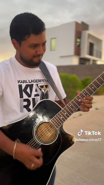 Un Requinto Fácil para Guitarra
