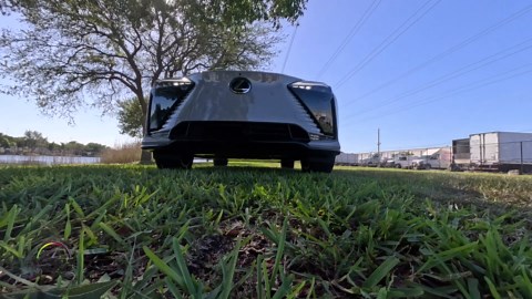 Lexus RZ 550e AWD 2026 – Más lujo, 402 HP y rango eléctrico real ⚡ | Competencia vs Tesla/ Yangon