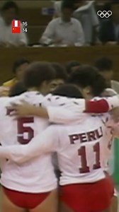 UNA REMONTADA MARAVILLOSA 🥳 Tal día como hoy, Perú perdía 14-9 en el quinto set, pero... Reaccionó con siete puntos para vencer a China en el torneo femenino de voleibol de Seúl 1988. 🏐💪🇵🇪 #JuegosOlimpicos | Juegos Olímpicos New