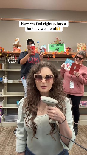 44K views · 1.4K reactions | Just a reminder the Van Buren Public Library will be CLOSED for the Thanksgiving Holiday 11/27- 11/29. 旅旅旅 HAPPY THANKSGIVING!! | Van Buren Public Library | Facebook