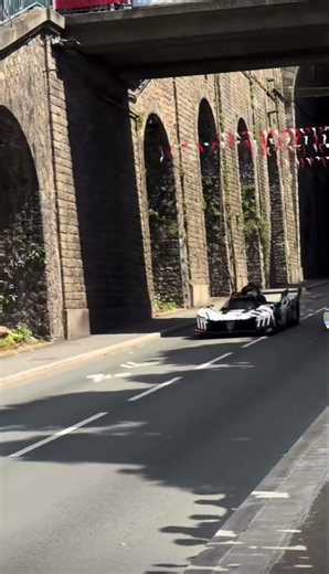 Porsche 911 RSR & Peugeot 9X8 streets of lemans for 24 hours of lemans 2026 #24dumans #peugeot