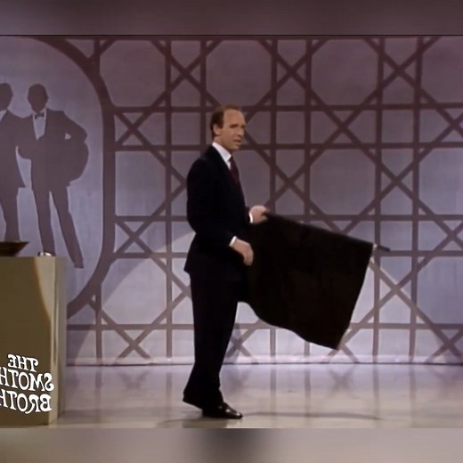 The Best Magic Classic 🤣😂😂- Michael Davis Juggling The Smothers Brothers Comedy | Funny Talk Show 70s 80s