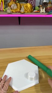 It is freeeeezing cold out here. I 3D Printed a toilet paper holder to freeze a toilet paper in the air. What happened next is in this video! #toiletpaper #3dprinting #3dprintingcommunity #coldweather #freezing | 3DPrintingDoctor