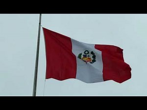 bandera del perú flameando. 🇵🇪