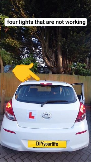 Hyundai I20 third break light/middle light bulb replaced in minutes