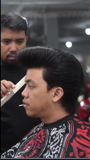 Jelly Roll Hairstyles: Classic Cuts and Styling Tips