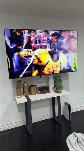 Everyone should watch Tavon Austin