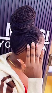 Zipo fupi na ndefu Rangi tofauti tofauti Salooni ipo Moshi mjini ❤️ 80k kila kitu kwangu Tupo jengo la kibotower floo ya 2 Chumba no:201 )Ester saloon @esta.cosmetics 0712782591,0786337030,0763123537 #atlhair #atlnailtech #atlhairstylist #atlmua #butterflylocks#passiontwist #cornrows #fauxlocs #natural #naturalhair #twiststyles #flattwist #threading #africanhairstyles #africanhairbraiding #kinkyhair #kinkystyles #twiststyles #cornrows #springtwist #protectivestyles #estermsusi#knotlessbraids #bo