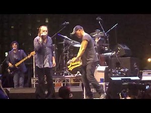 Bruce Springsteen sings “The Fever” with Southside Johnny st the Stone Pony, July 6, 2019
