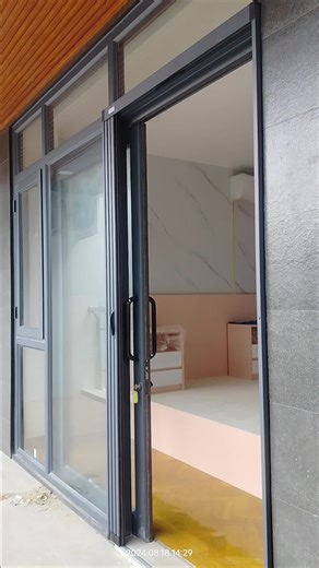 လျှောပ်လမ်းမဲ့ခဲရောင်လေးပါခင်ဗျ#