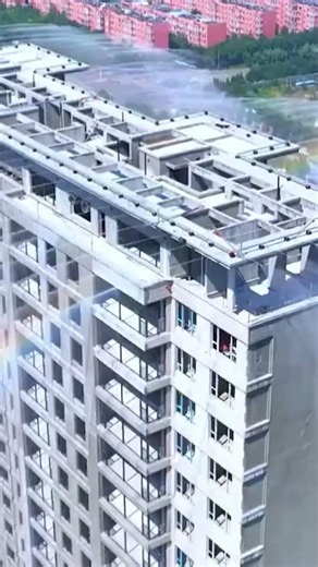 ఈ Apartment తన Weather తానే Create చేసుకుంది!