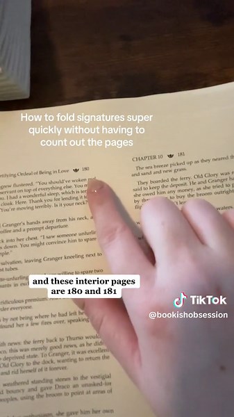How to fold signatures without having to count the pages. ONLY DO THIS IF YOURE COMFORTABLE WITH IT, IT CAN DEFINITELY BE A LITTLE SPOOKY THE FIRST TIME YOU DO IT. #handbinding #bookbinding #typesetting #fanfiction #ao3 #bindery #dmatmoobil