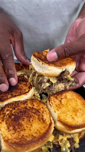 Make these Grilled Cheeseburger Sliders this weekend and you won’t regret it! The perfect Gameday app 😎 #sliders #appetizers | OneStopChop