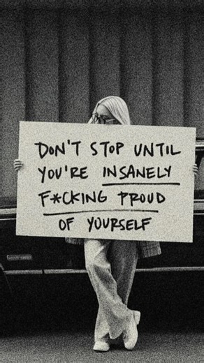 BRINLEY BARTON | Women’s Strength & Nutrition Coach on Instagram: "I thought my arms were doomed to linebacker status forever. Muscle underneath, puff on top. Strapless dresses? Absolutely not. Tank tops? Only if I was feeling brave (or delusional lol) As someone who’s always had more upper body muscle thank you, swimming and genetics 🙃 I figured this was just the deal. “Strong arms” that still didn’t look how I wanted. But last year, I locked the f*ck in. I got engaged 💍!! And realized I hadn