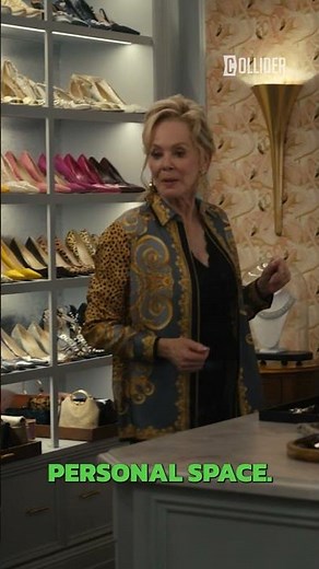 Hacks Season 5 hid a Season 1 callback in Deborah’s closet 🤯 #hacks #eastereggs