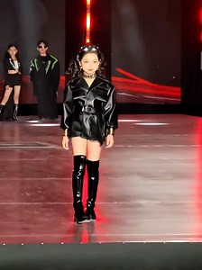 Chinese Model Kids Shine on the Runway