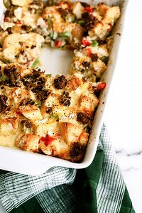 Sausage and Egg Breakfast Casserole Recipe - Six Sisters' Stuff