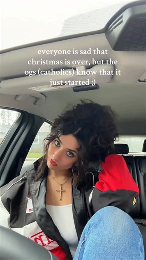 aubrey corrigan 🌹🇻🇦✨ on Instagram: "like we have till february to celebrate y’all ♥️ #catholic #christmas #catholicgirl #jesus #traditional"