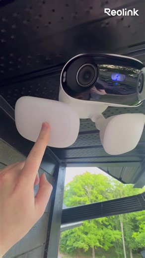 2.4K views |  Reolink Elite Floodlight WiFi: Find footage fast with 易 Local AI Video Search + 180° 4K view.  Powerful LED floodlight,  8MP Ultra HD clarity,  no blind spots — total smart security for your outdoors. | Reolink | Facebook