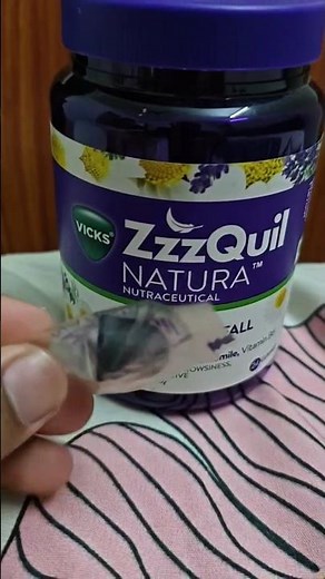 Vicks zzzquil honest review | How to sleep well | sleep better #vicks #sleepingpills #sleep