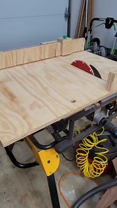 154K views · 1.2K reactions | Part 3 of the end grain cutting board build. This is the last of the glue ups. Follow along for the rest of the build! #woodwork #woodcraft #woodworker #woodworking #garagewoodshop #maker #diy #sapele #cuttingboard | Danmadewoodworking | Facebook