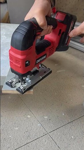 Wooden panel splicing method