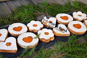 Fursecuri fragede cu gem, fursecuri linzer cu unt si untura - Retete cu Gina Bradea