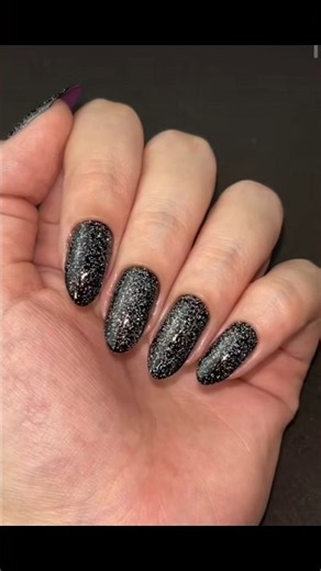 Purple & Black Nails #PurpleNails #BlackNails #PurpleAndBlackNails #NailDesign #NailInspiration