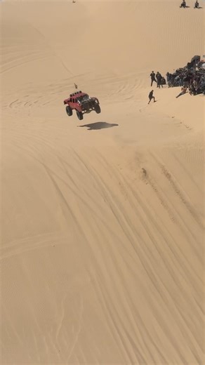 Prerunner takeover!!! #glamis #jump #glamisdunes #drags #motorsport #offroad #offroadmotorsport