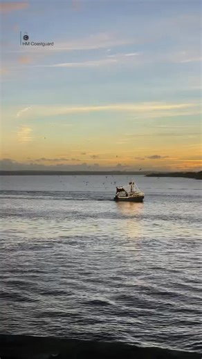 ☀️ The stunning sunset at Aberavon Beach, along with two of our Coastguard Rescue Officers, features at the end of the Maritime and Coastguard Agency’s latest post. 🫶🏻 Coastguard Rescue Officers across the UK will remain ready to serve their respective communities this Christmas, as they do all year round—whatever the weather, whatever the terrain. 🚨 To Search. To Rescue. To Save 🚨 If you need help on or around the coast, dial 9️⃣9️⃣9️⃣ and ask for the Coastguard! 📟 #coastguardrescueservice