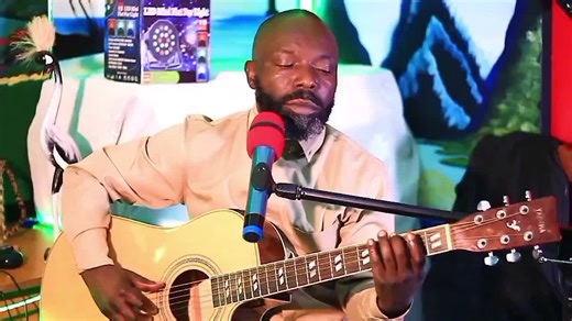 Twige Gucuranga Guitar 🎸