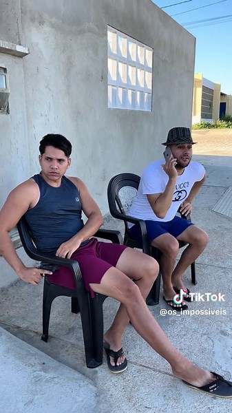 Os macho tudo doido por frango