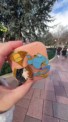 Finding Cast Refresh Pins at Disneyland Paris