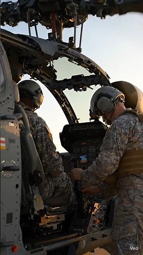 Meet the U.S. Army's Apache Helicopter 🇺🇸#USArmy #Apache #MilitaryFacts #USA #Shorts