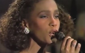 Whitney Houston—Saving all my love for you 1985 live