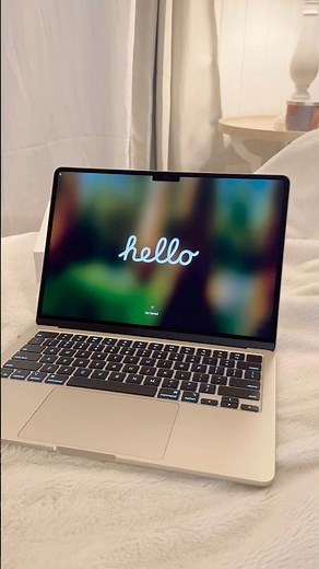 MacBook Air M4 Starlight Color | USA Unboxing & Hands-On