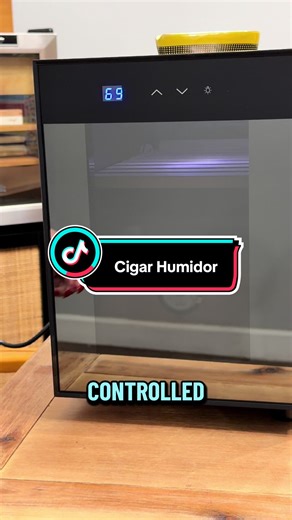 Looking for the perfect gift for a cigar lover? This KingChii 16L Electric Cigar Humidor keeps cigars stored the right way with precise temperature control, Spanish cedar shelves, and a built-in hygrometer. ✔️ 64–72°F temperature range ✔️ Quiet operation ✔️ Even air circulation ✔️ Holds up to 100 cigars Ideal for a home office, living room, or man cave. A must-have for anyone serious about their cigars.