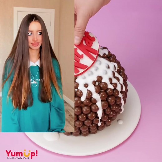 Cake Decorating Process: Tips and Techniques