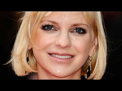 She Shows It All – Anna Faris Will Leave You Speechless!