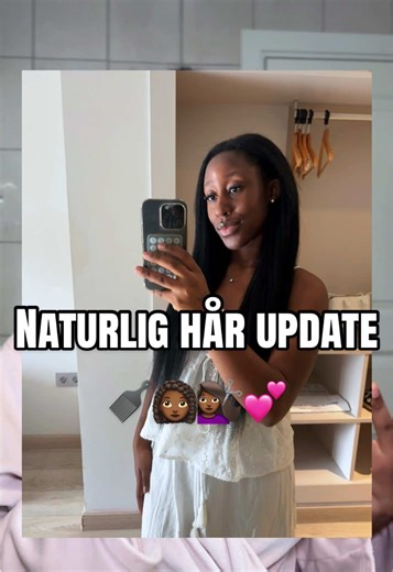 Har kommet en lang vei fra å måtte klippe halve håret mitt i 2024 fordi det var så varmeskadet og dødt etter relaxer, til nesten skulderlangt shrinkage 🥹😭 Målet mitt er å vokse ut håret til forbi skuldrene🤞🏾💕 #fordeg #4you #4chair #naturalhairjourney #afrohair