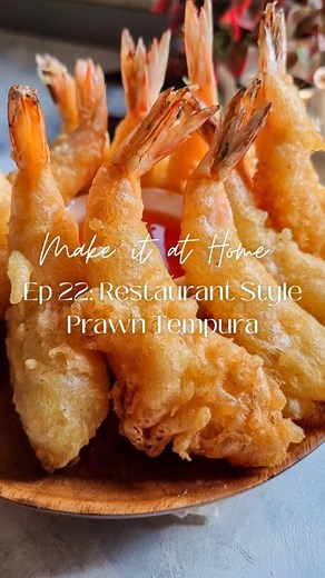 HERE'S HOW TO MAKE IT ⤵️ Make it at Home Episode 22: Restaurant Style Prawn Tempura Prawns 300 g jumbo prawns with tail (clean & deveined) Salt 1 cup Cornflour •Pat dry prawns with a kitchen towel and make small cuts in on both the top and bottom side • Crack the prawn and make it straight •Sprinkle salt all around. Set aside •Before frying dip the prawns in Cornflour on all sides Batter 200 g flour (chilled in the freezer) 1 tsp garlic powder 1 tsp onion powder 1 tsp paprika 1 tsp salt 1/4 tsp 
