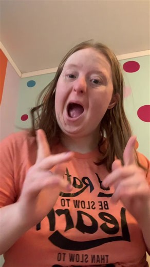 TikTok queen (@tiktokqueenland)’s videos with Pop sound,